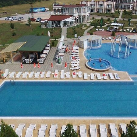 Апартаментен Туристически Комплекс Аква Терми Krasnovo Luaran gambar